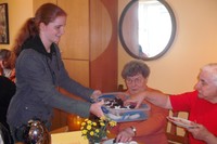 ...anbieten der Gerichte 3e4a6b03027070e47e362d55fa918a0d737bb72f