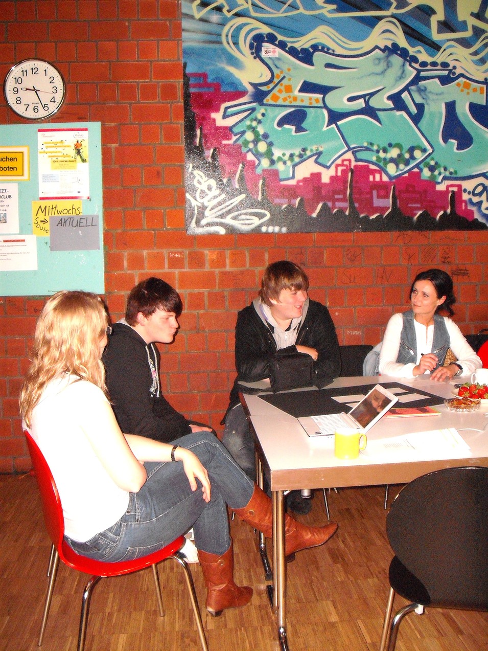 Schüler diskutieren B0f45c844a21614397a3cf33240becd81c80959d